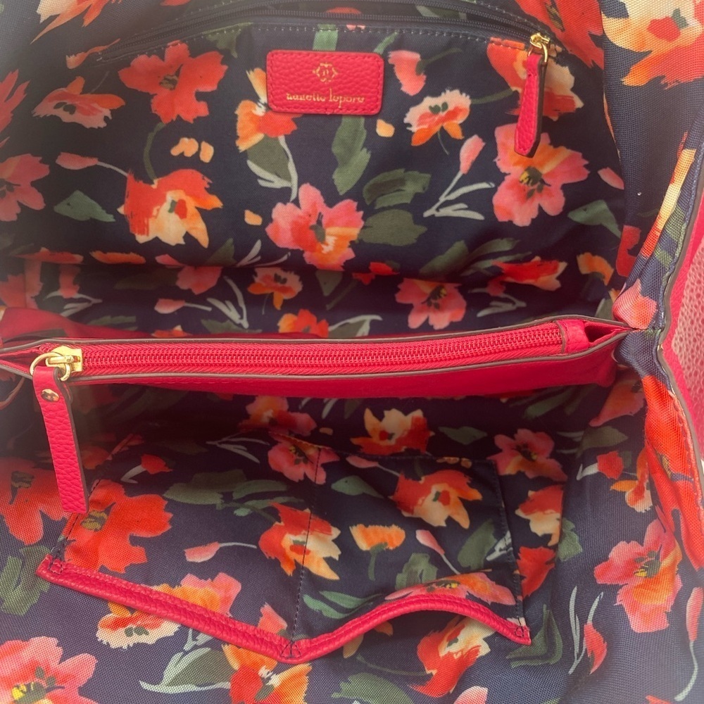 Nanette Lepore Lg Hot Pink shoulder bag with floral lining - Picture 8 of 12